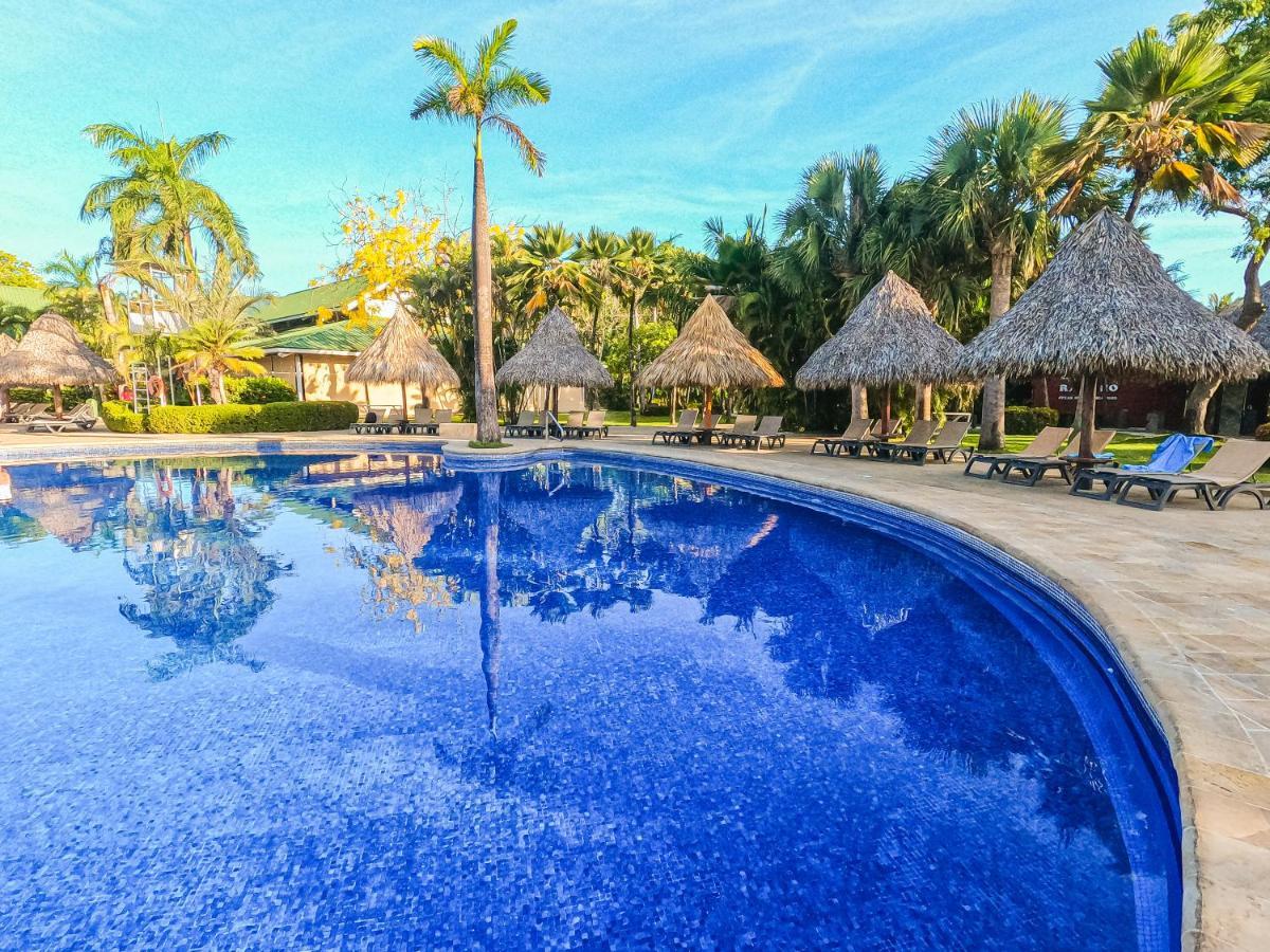 Barcelo Tambor Hotell Tambor  Exteriör bild Pool at the Sheraton Resort Fiji